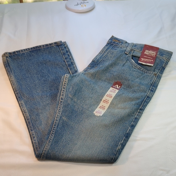 Arizona Jean Company Men's Classic Denim Jeans - Picture 1 of 8